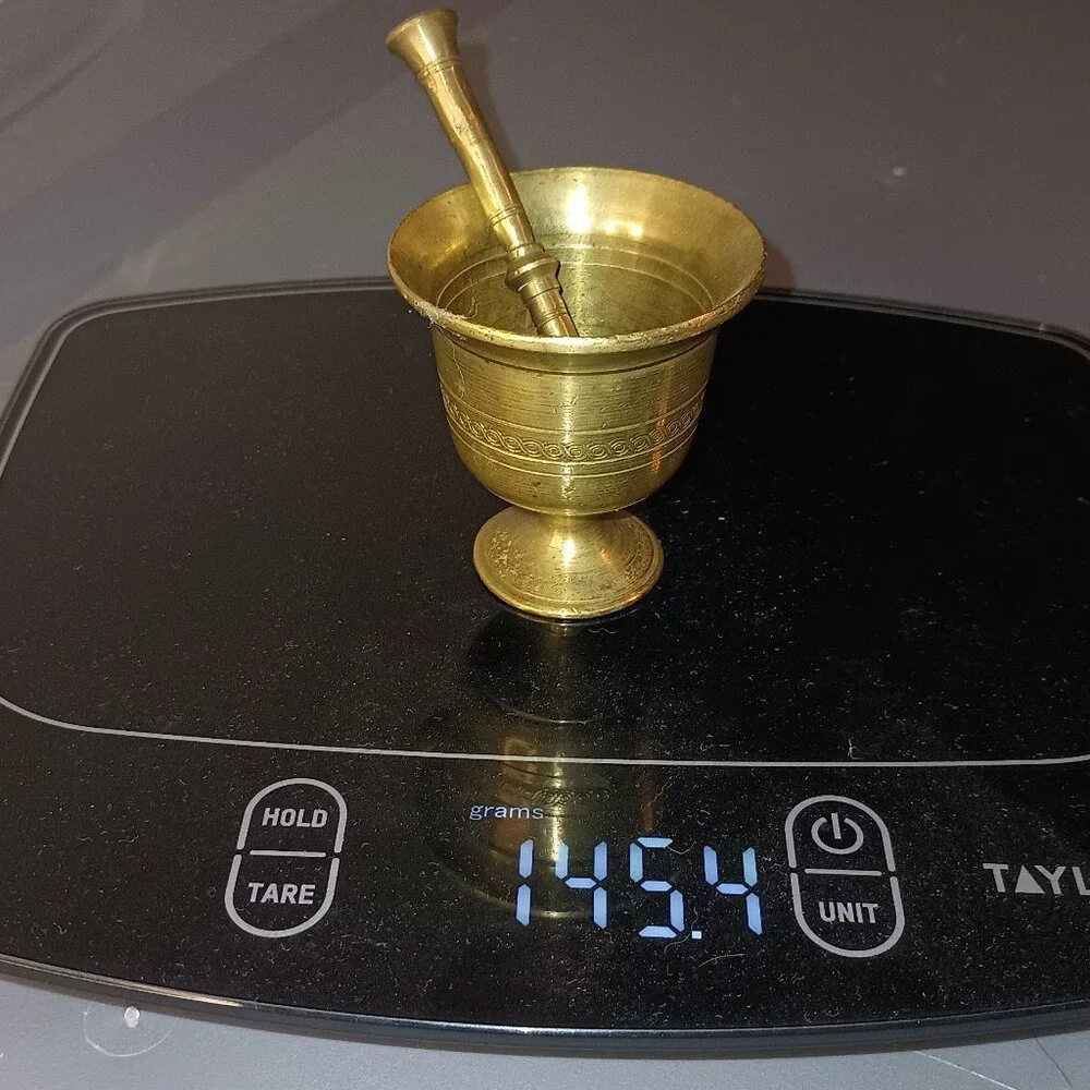 Vintage Brass Small Mortar with Decorative Trim & Pestle - Picture 9 of 9